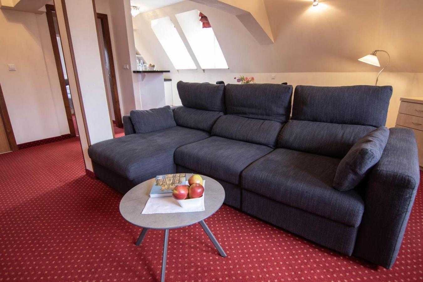 Hotel Zamkowy Walbrzych Bagian luar foto