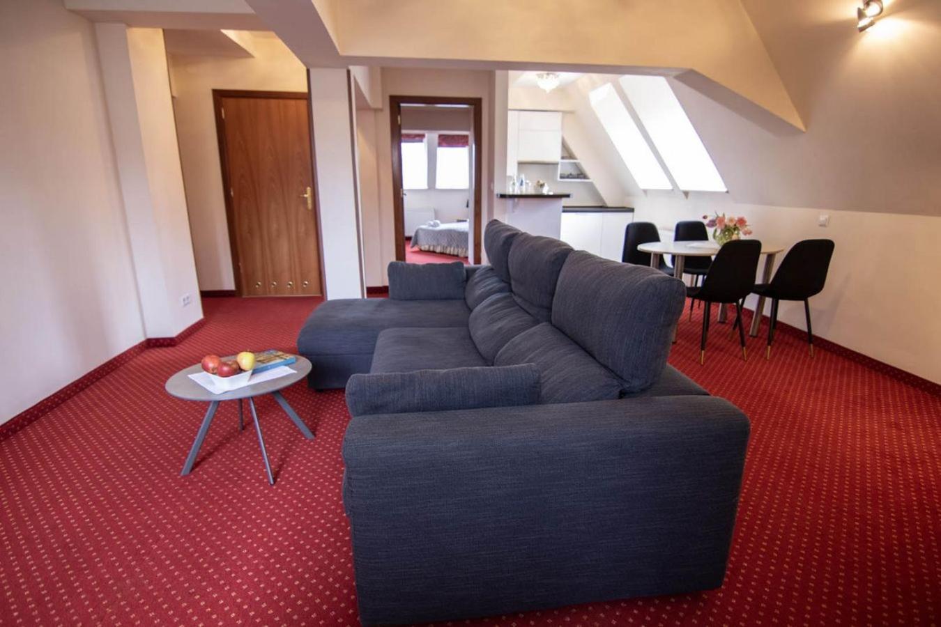 Hotel Zamkowy Walbrzych Bagian luar foto