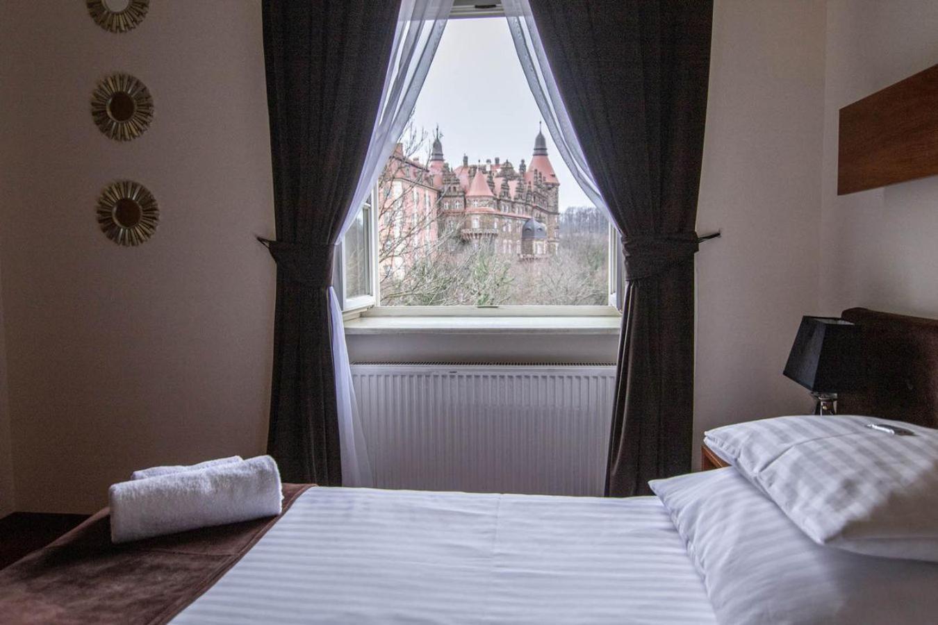 Hotel Zamkowy Walbrzych Bagian luar foto