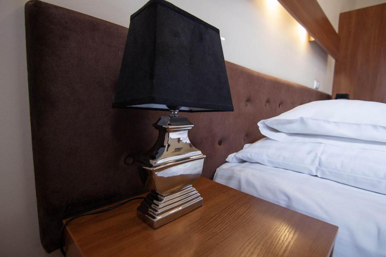 Hotel Zamkowy Walbrzych Bagian luar foto
