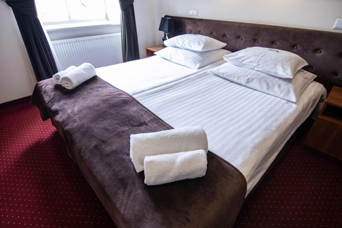 Hotel Zamkowy Walbrzych Bagian luar foto