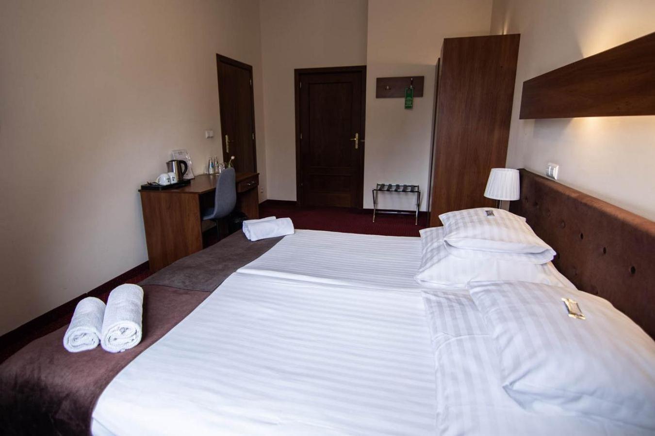 Hotel Zamkowy Walbrzych Bagian luar foto
