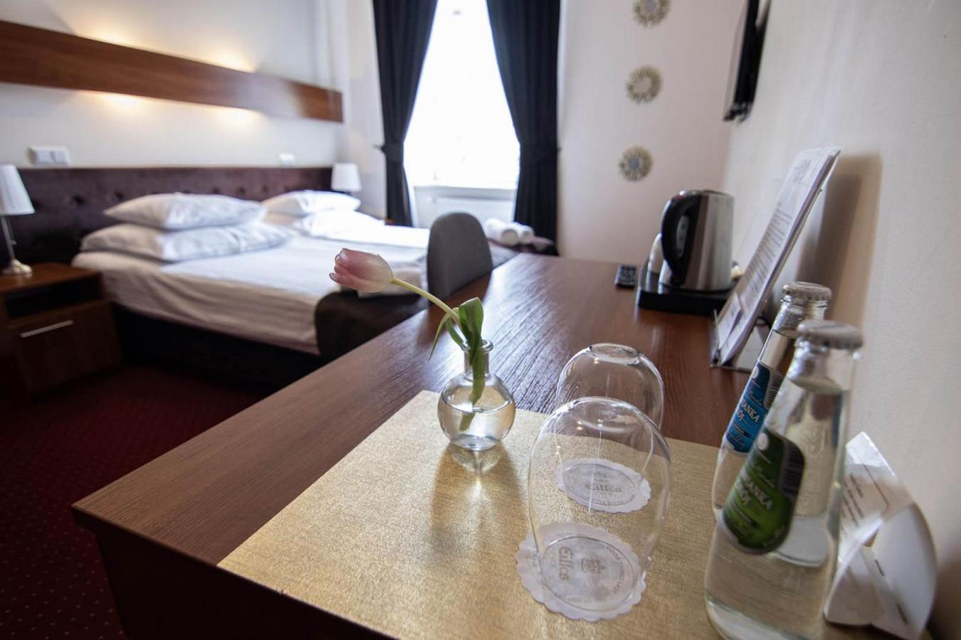 Hotel Zamkowy Walbrzych Bagian luar foto