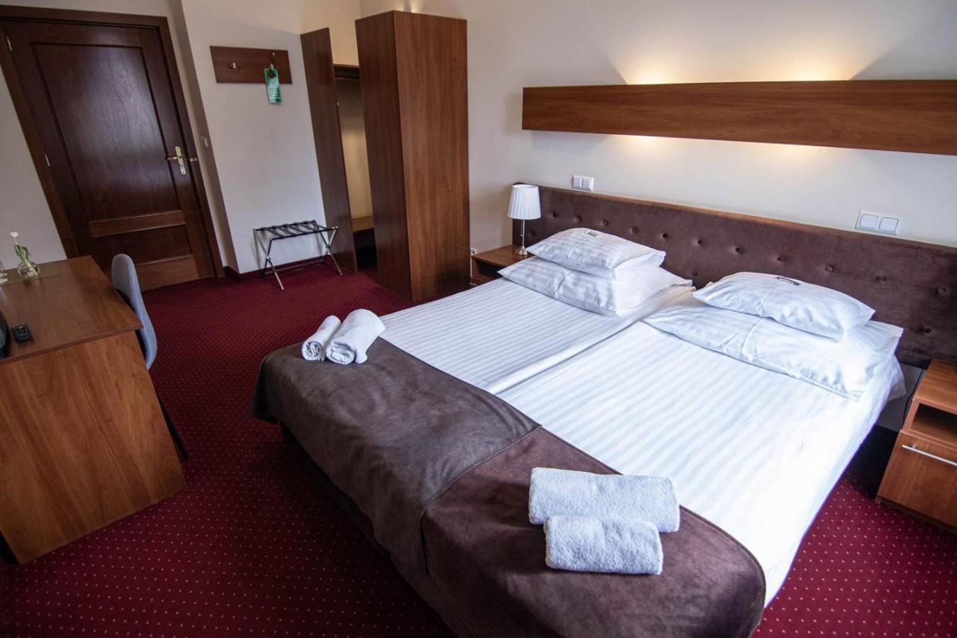 Hotel Zamkowy Walbrzych Bagian luar foto