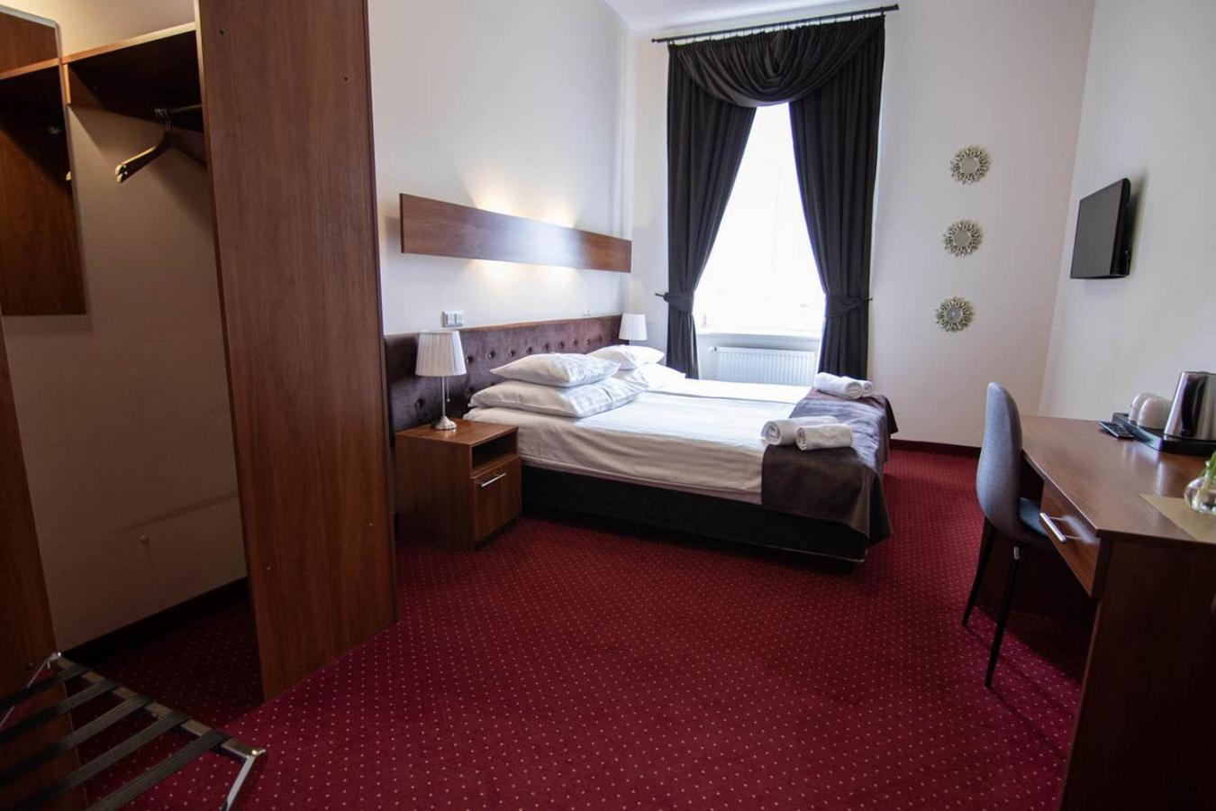 Hotel Zamkowy Walbrzych Bagian luar foto