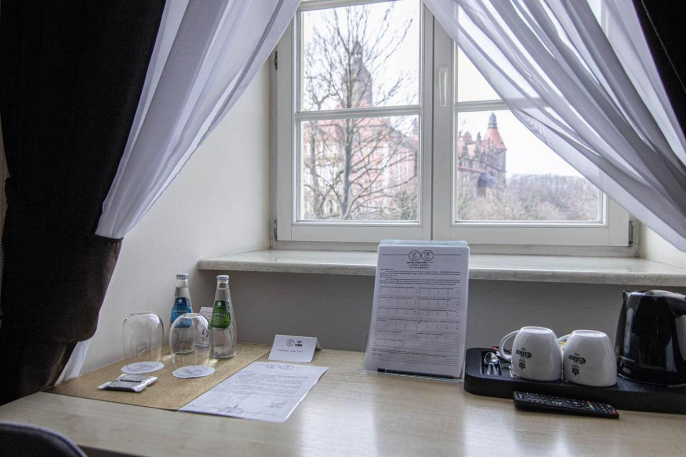 Hotel Zamkowy Walbrzych Bagian luar foto