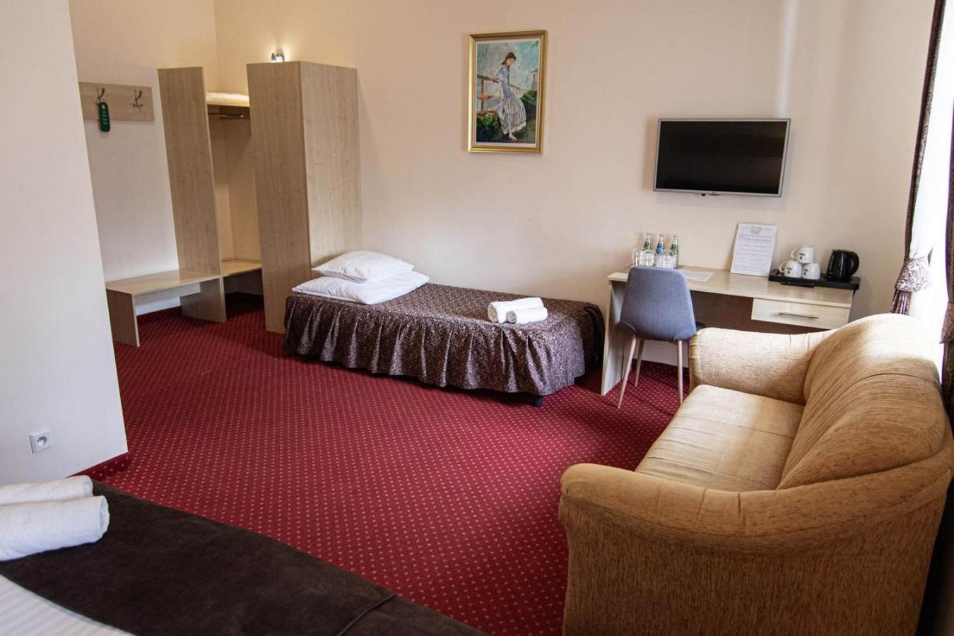 Hotel Zamkowy Walbrzych Bagian luar foto