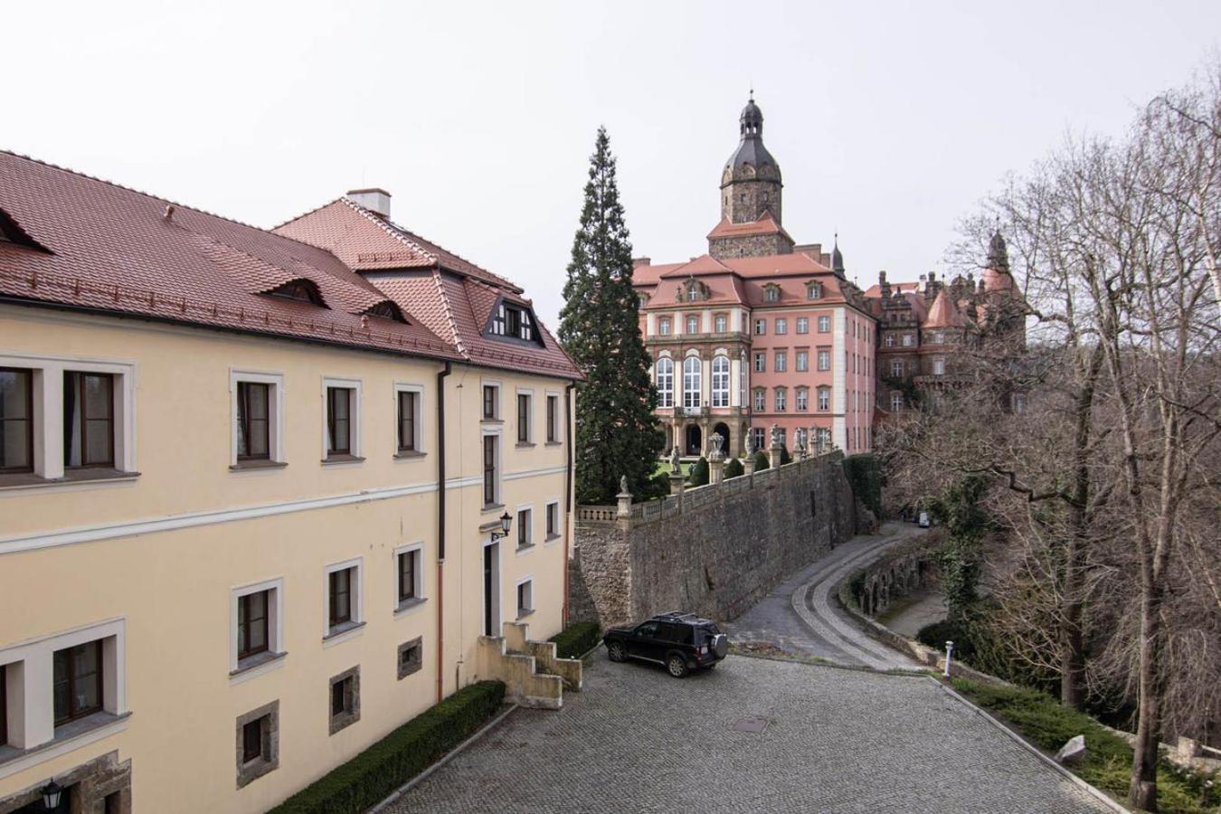Hotel Zamkowy Walbrzych Bagian luar foto